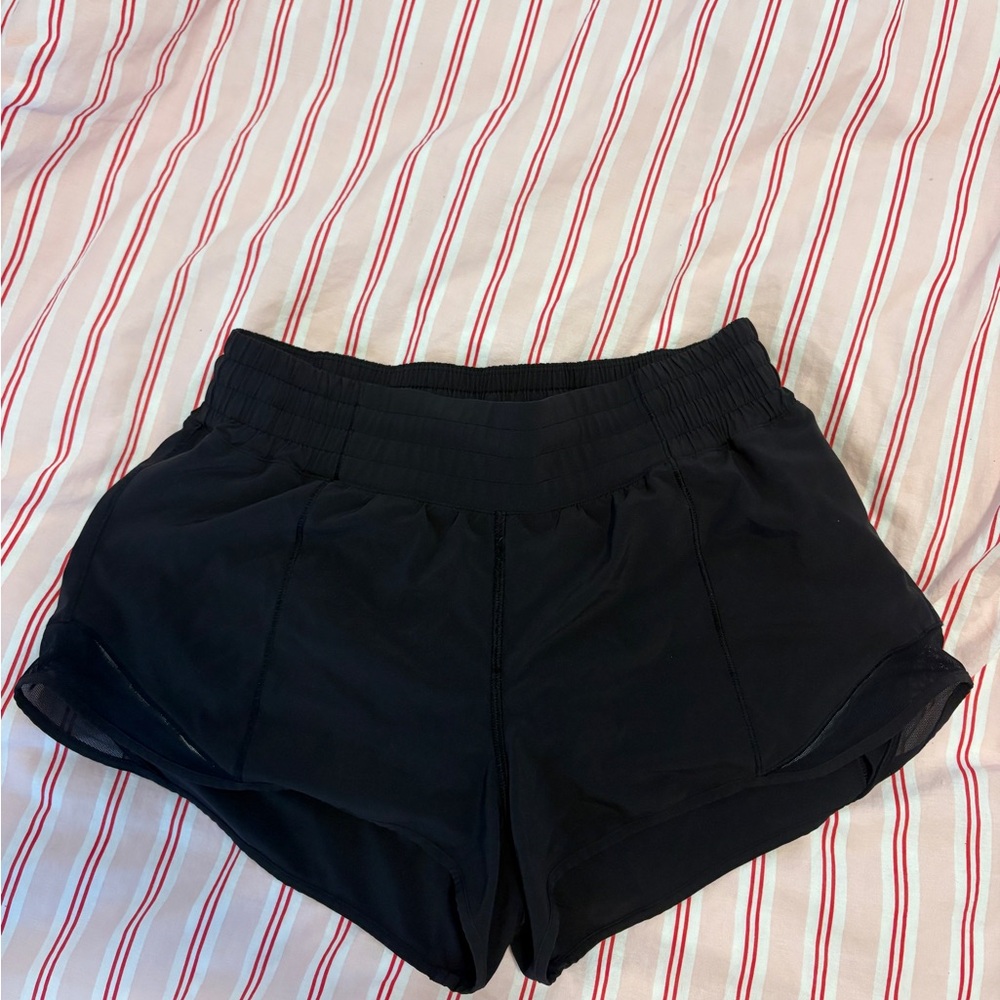 lululemon HOTTY HOT SHORT *HIGH-RISE 2.5"
